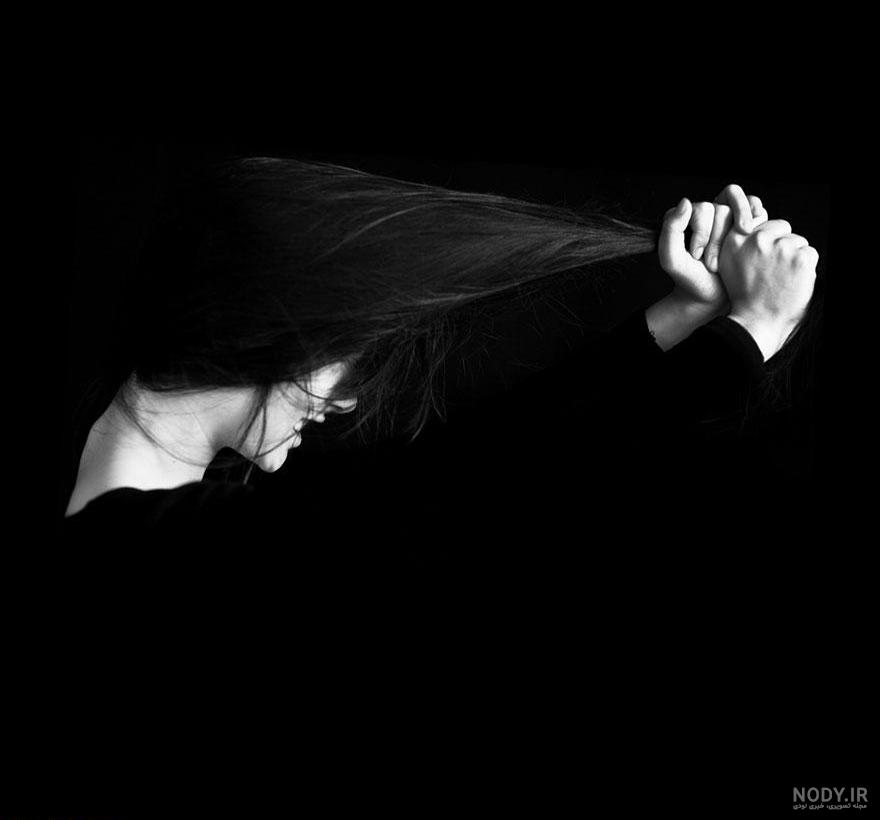 عکس سیاه سفید غمگین عکس سیاه سفید غمگین