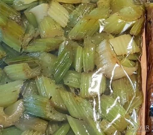 سبزی کرفس را چگونه سرخ کنیم سبزی کرفس را چگونه سرخ کنیم