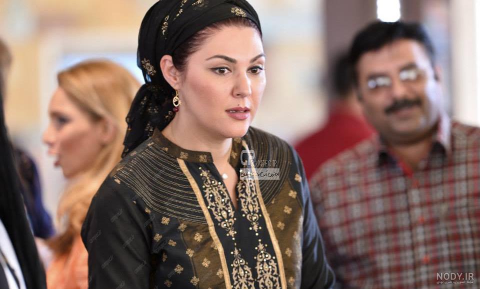 ستاره صفرآوه بی حجاب