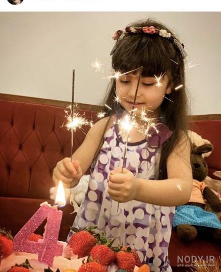 ژست عکس تولد با شمع ژست عکس تولد با شمع