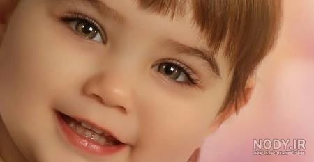 عکس پسر بچه چشم رنگی
