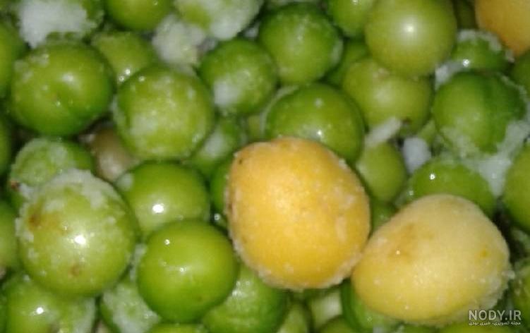 عکس گوجه سبز قرمز
