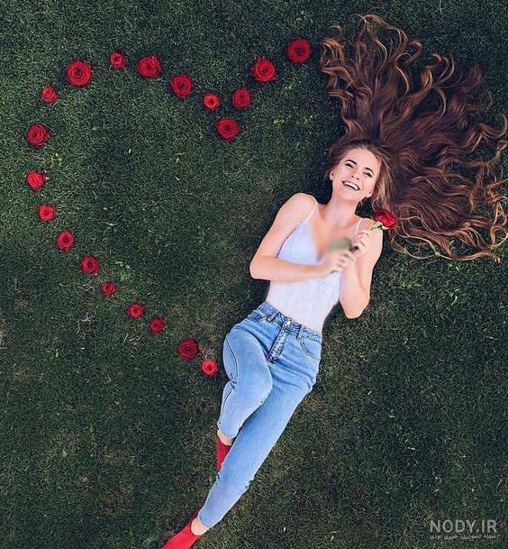 ژست عکاسی دخترانه در اتلیه ژست عکاسی دخترانه در اتلیه