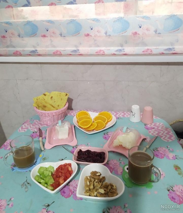 عکس صبحانه در کافه