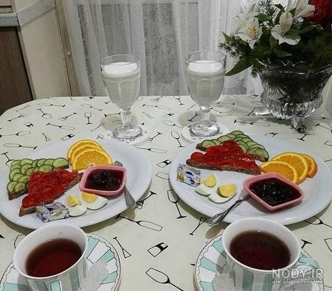 عکس صبحانه دونفره در طبیعت