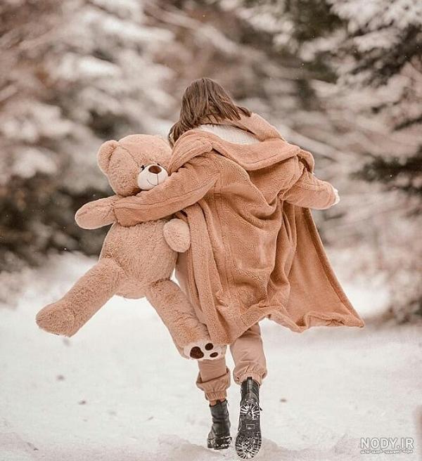 عکس خفن ایده عکاسی با عروسک بزرگسال