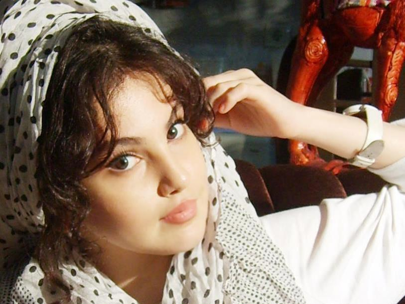 عکس دختر با لباس محلی لری