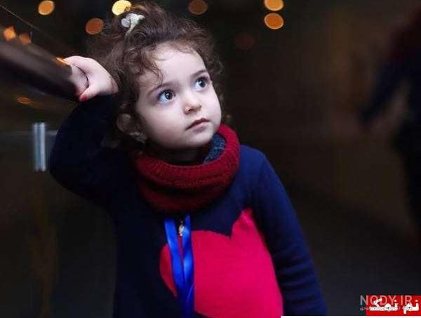دختر آزاده نامداری پس از مرگ مادرش