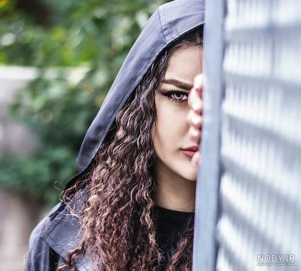 ژست عکاسی دخترانه فضای باز ژست عکاسی دخترانه فضای باز
