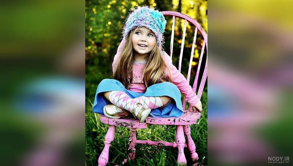 ژست عکس اسپرت دخترانه در فضای باز ژست عکس اسپرت دخترانه در فضای باز