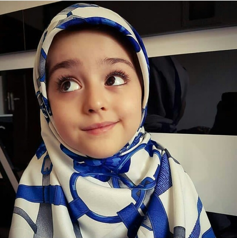 عکس دختر با حجاب چادری