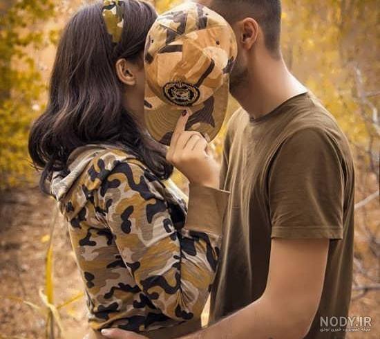ژست عکس سلفی دونفره در طبیعت