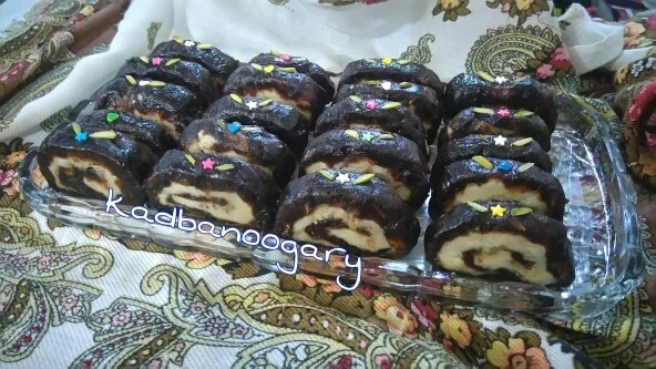 طرز تهیه حلوا خرما رولتی طرز تهیه حلوا خرما رولتی