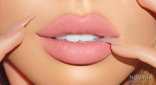 عکس تاتو خط لب و رژلب عکس تاتو خط لب و رژلب