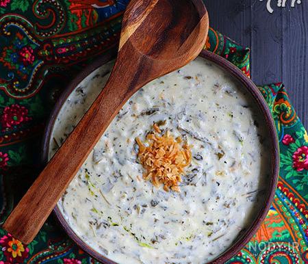 طرز تهیه آش دوغ ساده با رشته طرز تهیه آش دوغ ساده با رشته