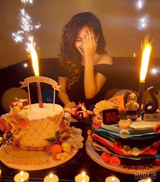 ژست عکس تولد با کیک ژست عکس تولد با کیک