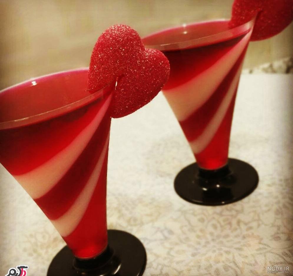 ژله در لیوان شراب خوری