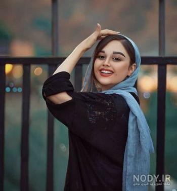 ژست عکاسی دخترانه شاخ