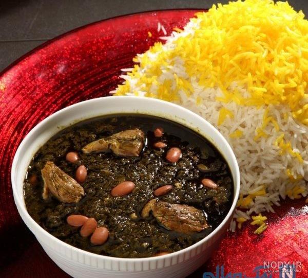 طرز تهیه قورمه سبزی برای ۲ نفر طرز تهیه قورمه سبزی برای ۲ نفر