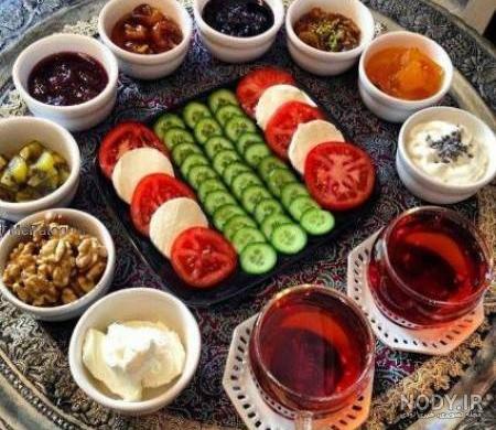 عکس میز صبحانه رمانتیک عکس میز صبحانه رمانتیک