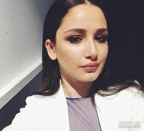 بیوگرافی بشرا در غنچه های زخمی
