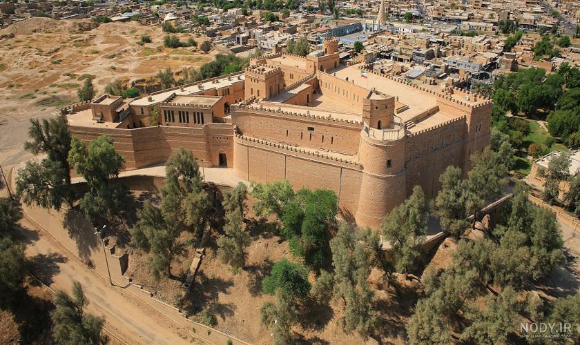 کاخ آپادانا در تخت جمشید