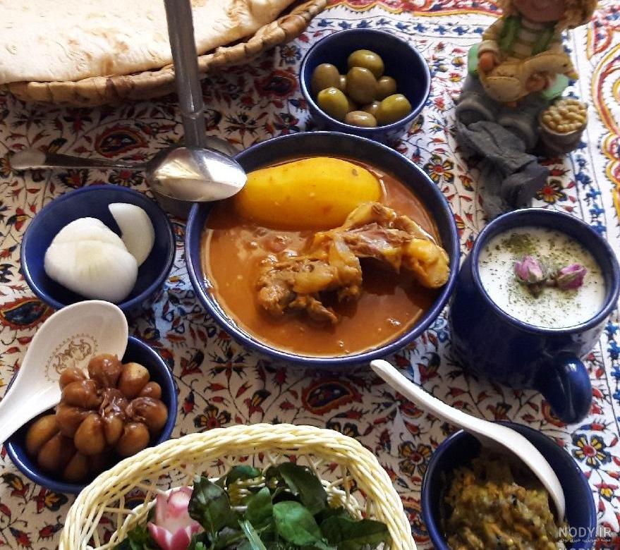طرز تهیه آبگوشت ساده خانگی مرغ طرز تهیه آبگوشت ساده خانگی مرغ
