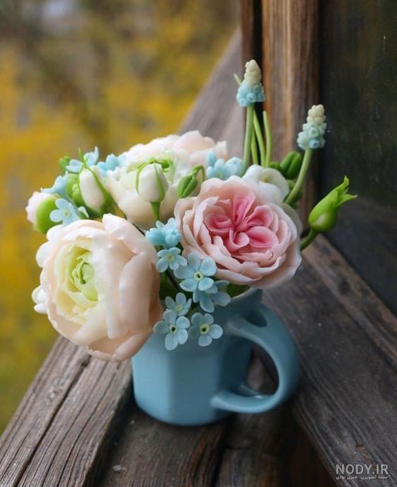 عکس یک گلدان گل