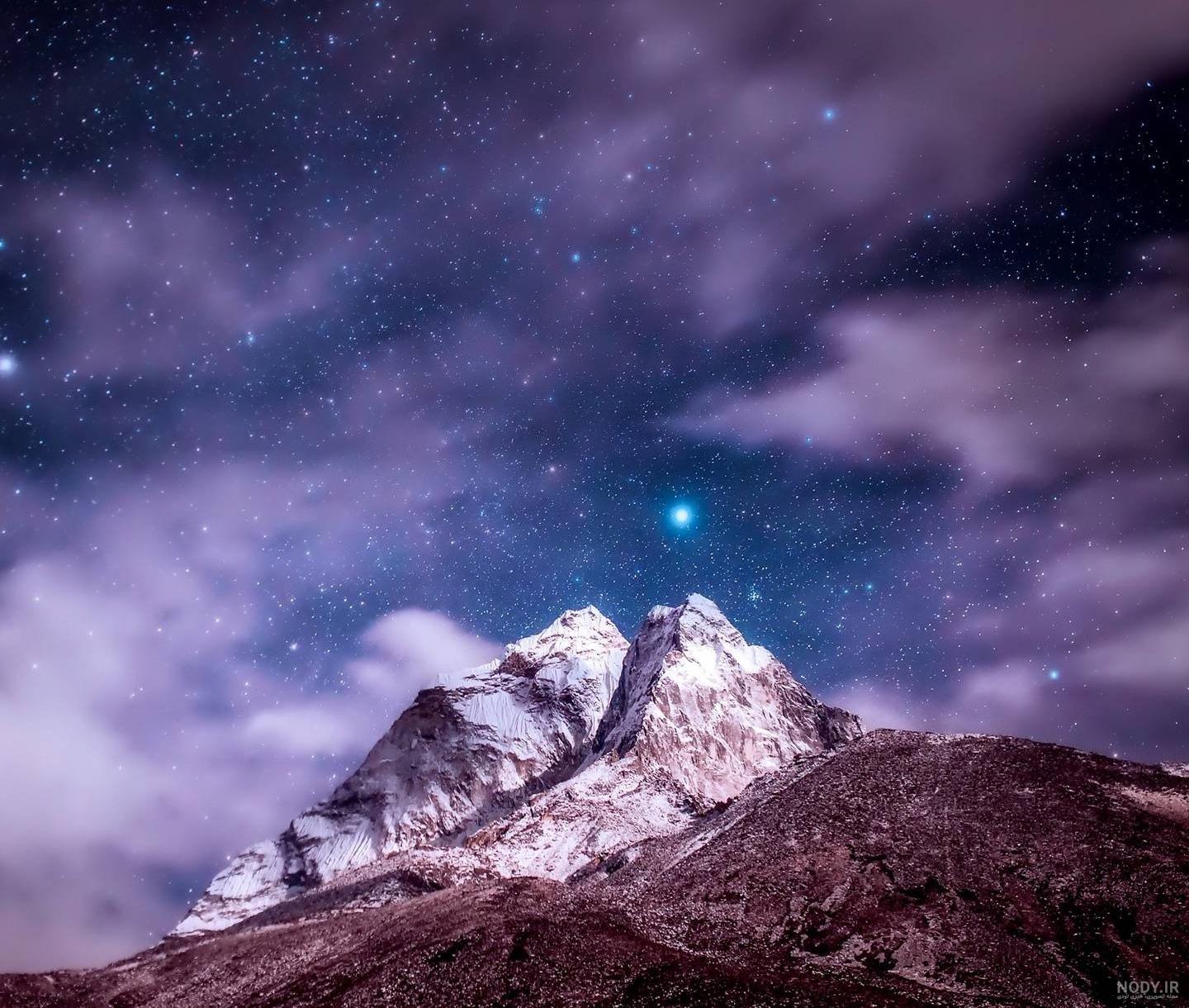 عکس کوه برفی در شب