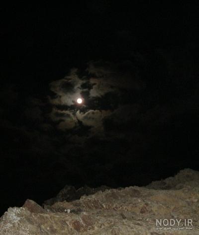 عکس کوه برفی در شب