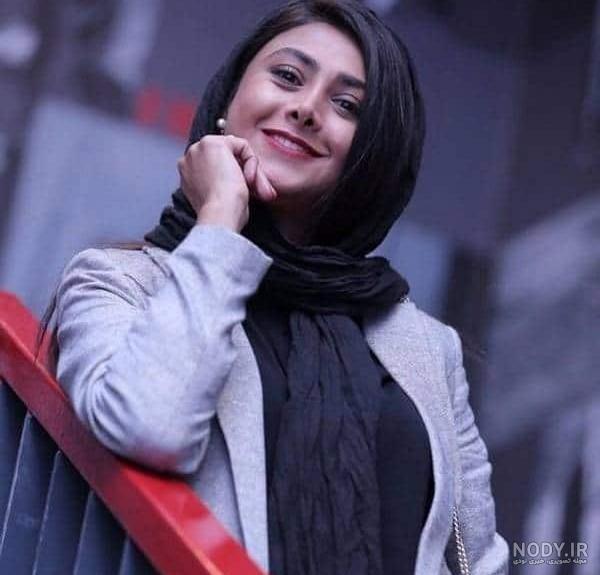 بیوگرافی آزاده صمدی ویکی پدیا