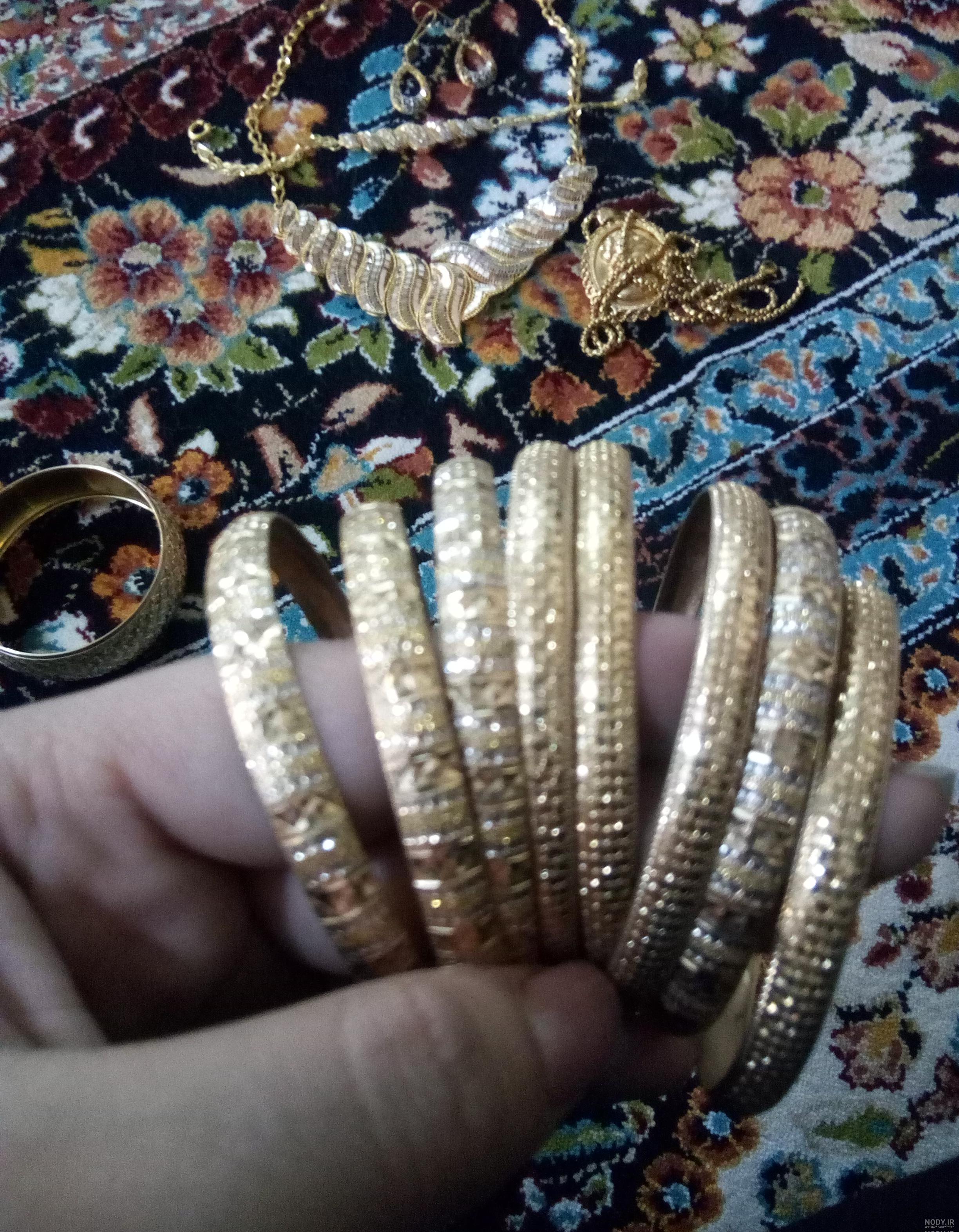 عکس دستبند هاتون نی نی سایت
