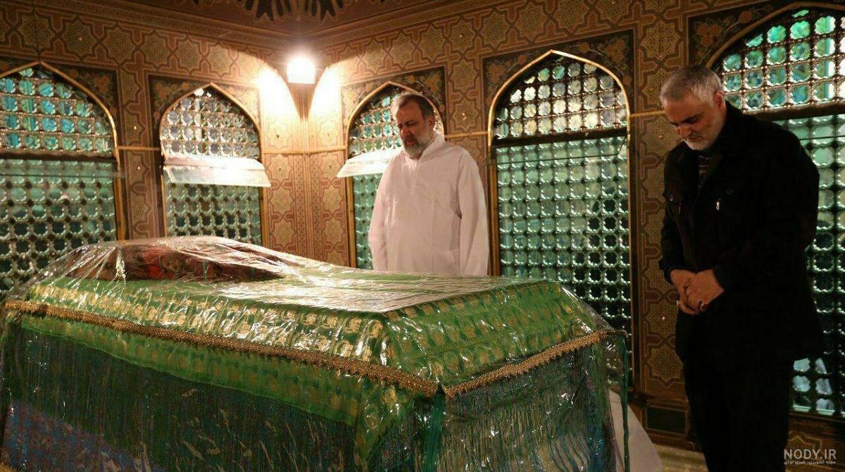 عکس حرم امام رضا با کبوتر