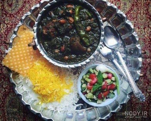 عکس تزیین قورمه سبزی با برنج عکس تزیین قورمه سبزی با برنج