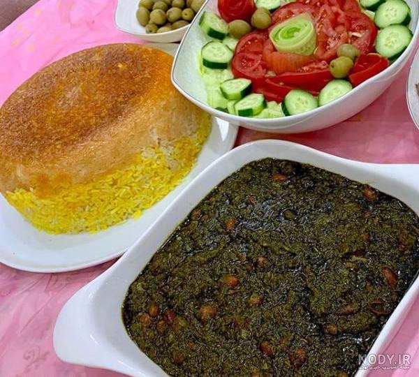 عکس تزیین قورمه سبزی با برنج عکس تزیین قورمه سبزی با برنج