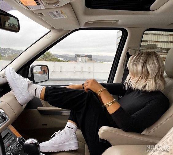 ژست عکس با ماشین کلاسیک ژست عکس با ماشین کلاسیک