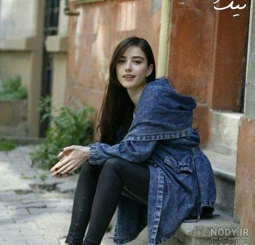 عکس اوزگه گورل در حریم سلطان عکس اوزگه گورل در حریم سلطان