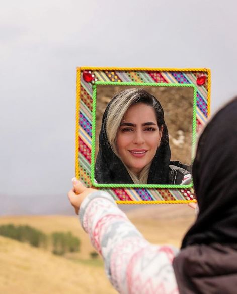 معنی تتو دست ریحانه پارسا معنی تتو دست ریحانه پارسا
