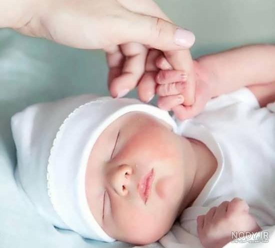 ژست عکس نوزاد دختر ژست عکس نوزاد دختر