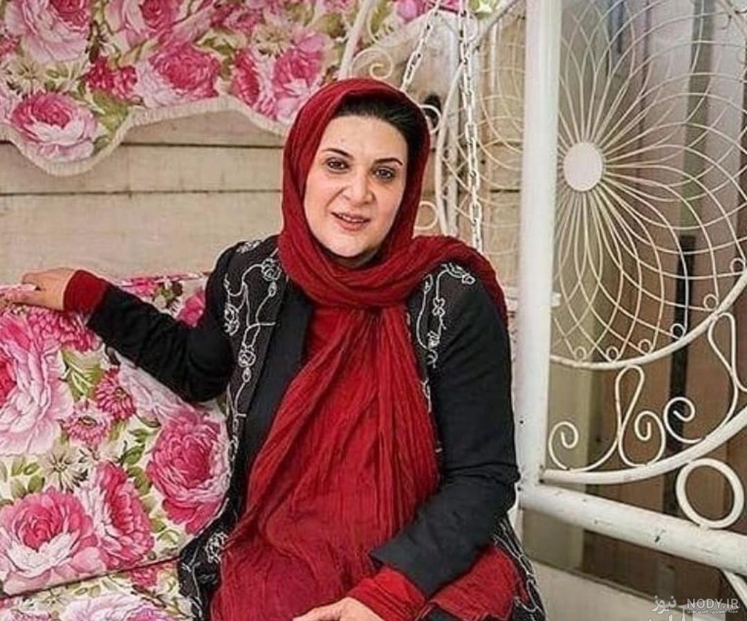 عکس هما سعادت در استخر