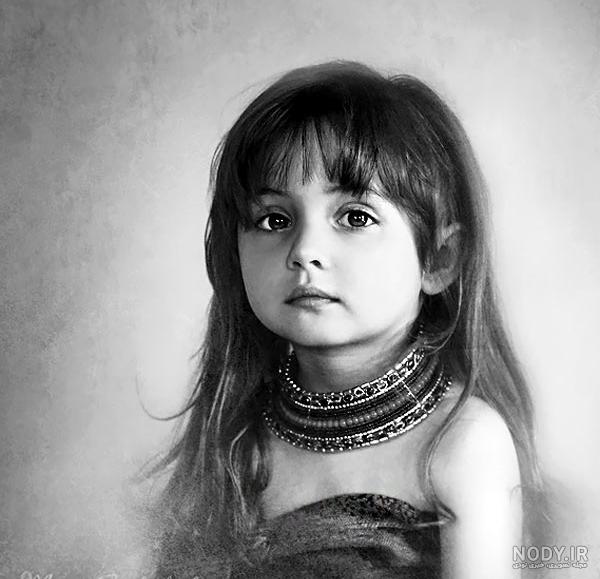  والپیپر دختر مو مشکی