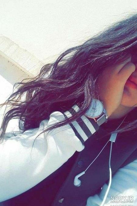 تصویر زمینه صورتی اکلیلی