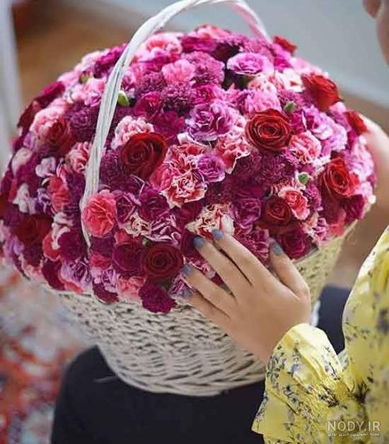 دسته گل رز قرمز ساده دسته گل رز قرمز ساده