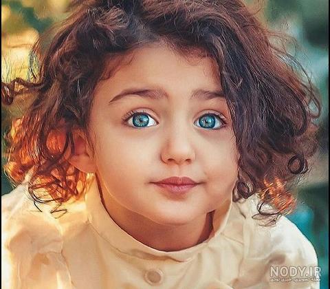 ژست عکس دخترانه با لباس مجلسی ژست عکس دخترانه با لباس مجلسی