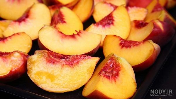 عکس درخت هلو انجیری عکس درخت هلو انجیری