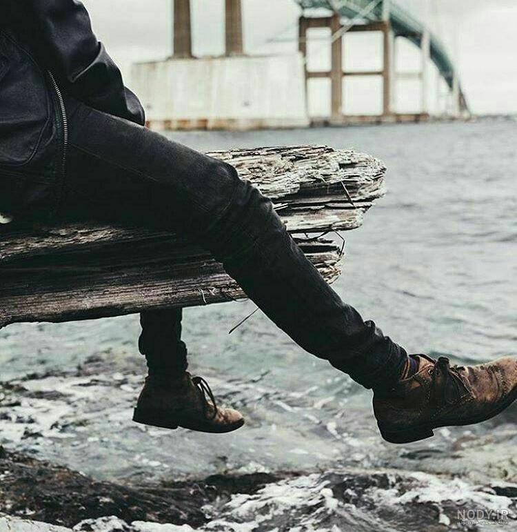  عکس پسر تنها و غمگین کنار ساحل دریا