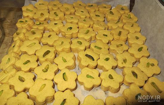 طرز تهیه حلوا زنجبیلی با آرد نخودچی طرز تهیه حلوا زنجبیلی با آرد نخودچی