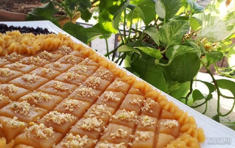 طرز تهیه حلوا نخودچی دو رنگ طرز تهیه حلوا نخودچی دو رنگ