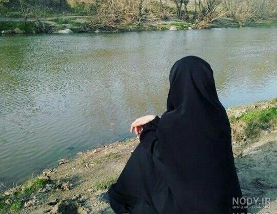 عکس دختر با تفنگ کلاش