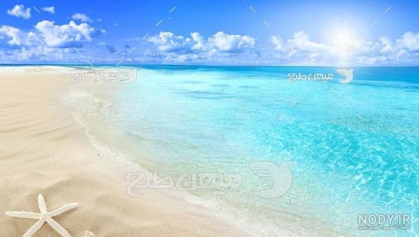 پس زمینه آبی روشن ساده